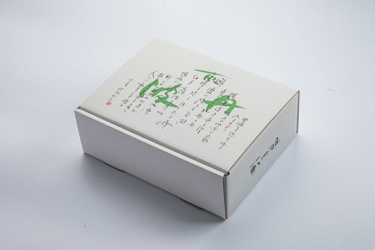 熨斗対応のギフト箱に入った絹赤すき焼セット（のし入力ルールあり）