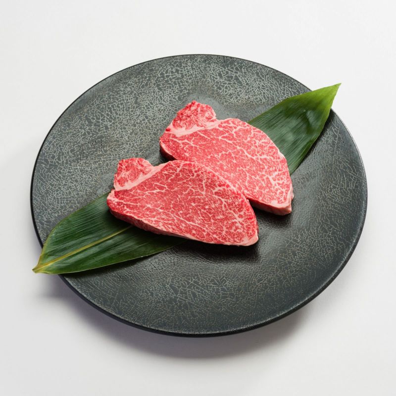 いづつ屋牛 シャトーブリアン 120g/150g×1～5枚（ステーキスパイス付き／冷蔵・賞味7日）　超希少部位シャトーブリアンのステーキ断面（柔らかく上品な旨み）